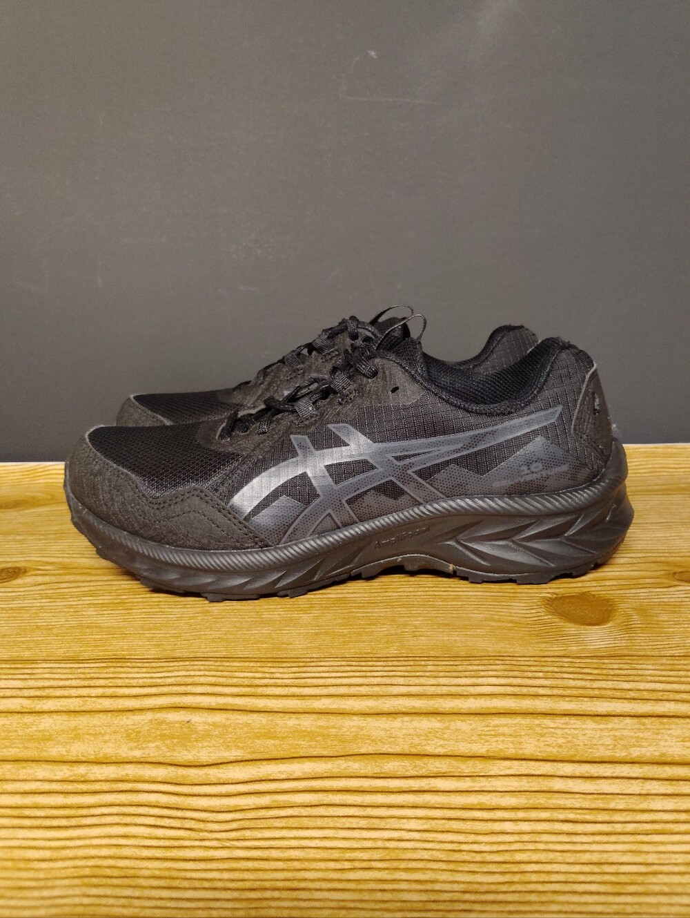Asics Gel Venture 10 Women's Black Trail Running Shoes